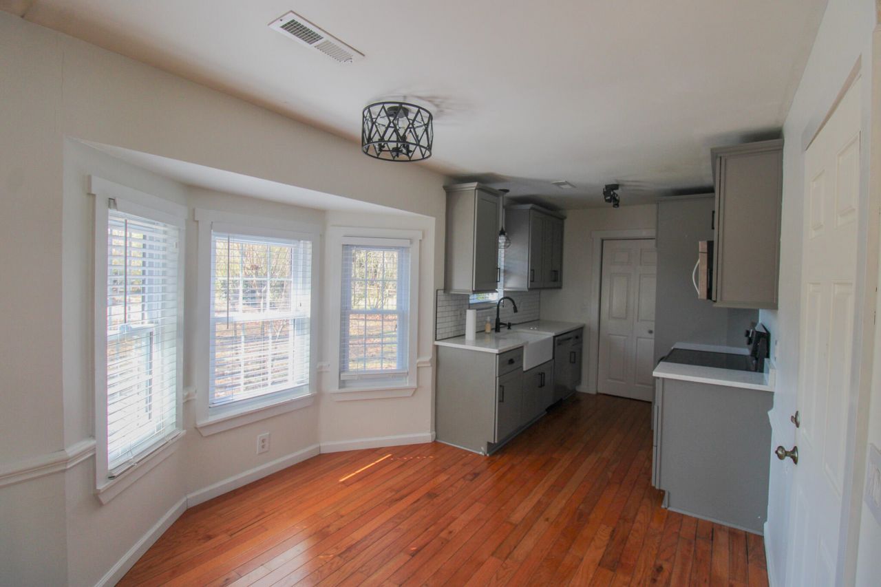 2004 Vestry Drive Photo 6