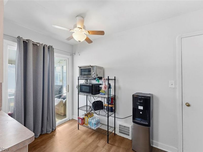 5615 Snow Road, Parma, OH 44129 Photo 13