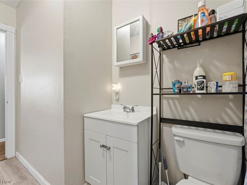 5615 Snow Road, Parma, OH 44129 Photo 17