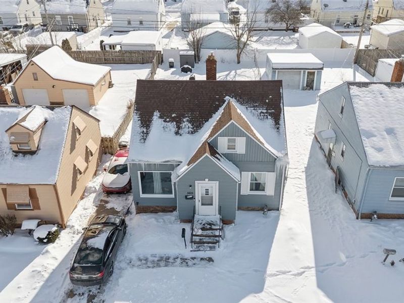 5615 Snow Road, Parma, OH 44129 Photo 2