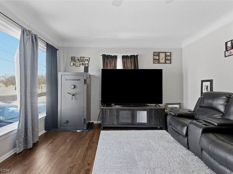 5615 Snow Road, Parma, OH 44129 Photo 4