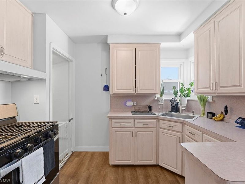 5615 Snow Road, Parma, OH 44129 Photo 9