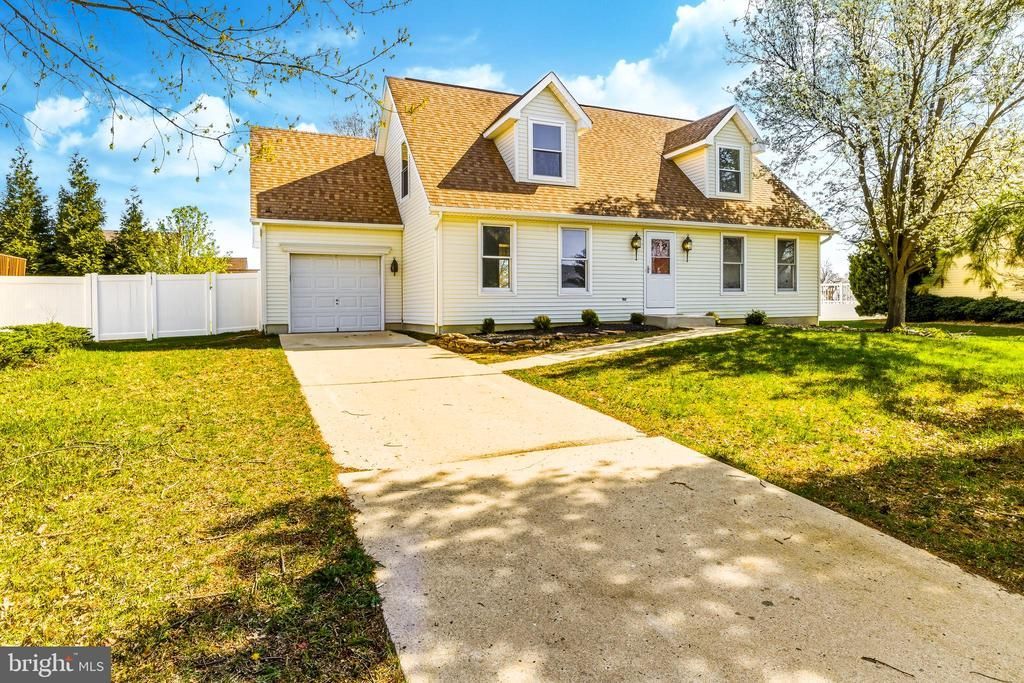 123 Deschler Boulevard, Clayton, NJ 08312 Main Photo
