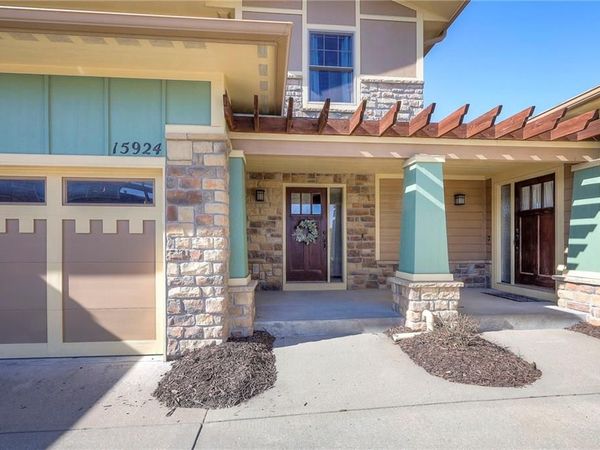 15924 Buena Vista Street, Overland Park, KS 66085