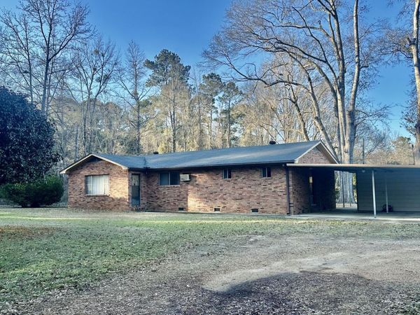 1135 Ward Jackson Road, Summit, MS 39666