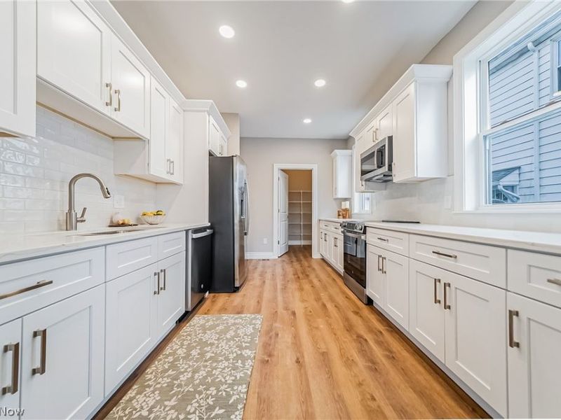 1863 Woodlawn Avenue, East Cleveland, OH 44112 Photo 13