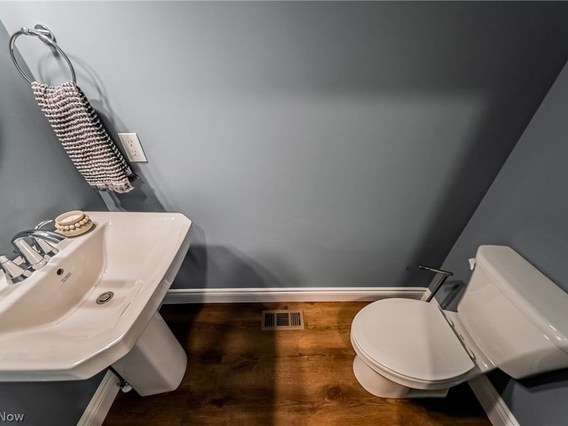 1863 Woodlawn Avenue, East Cleveland, OH 44112 Photo 16