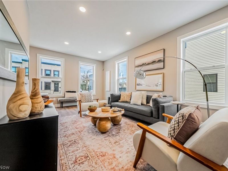 1863 Woodlawn Avenue, East Cleveland, OH 44112 Photo 7