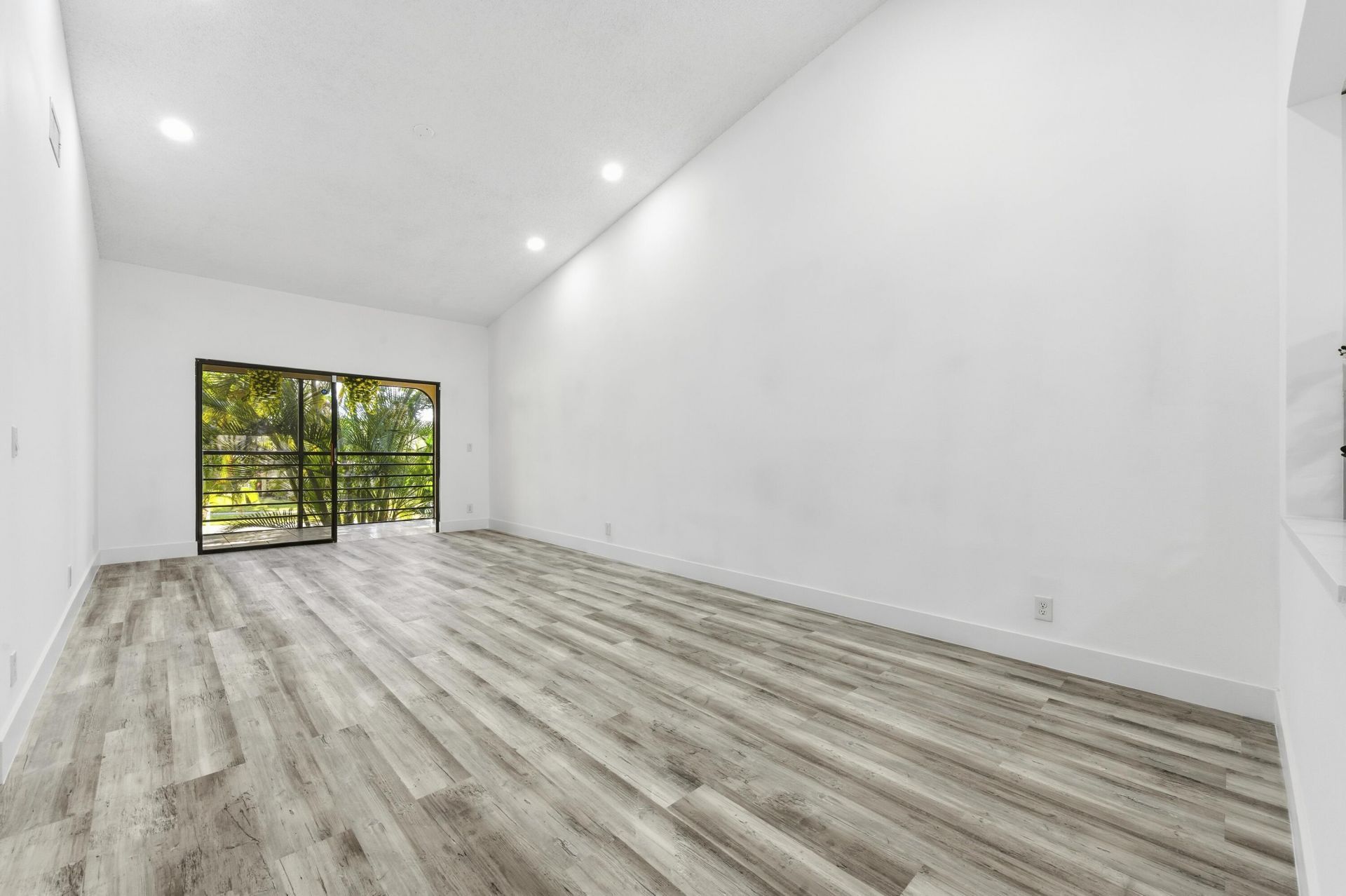 10188 Mangrove Drive, Unit 204, Boynton Beach, FL 33437 Photo