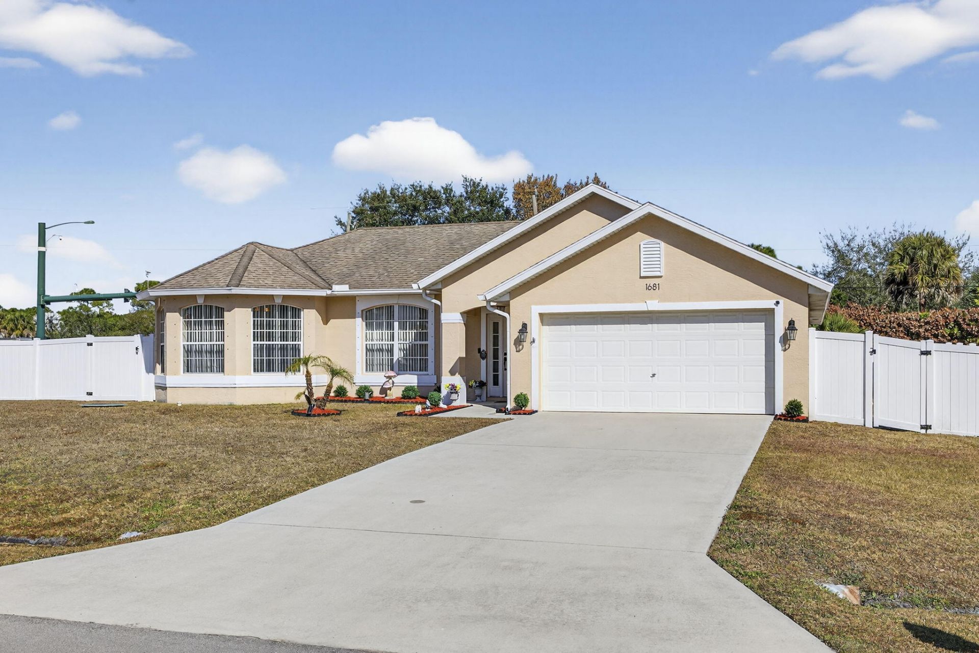 1681 SW Janette Avenue, Port Saint Lucie, FL 34953 Photo
