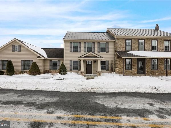 520 SUNDAY ROAD, LENHARTSVILLE, PA 19534