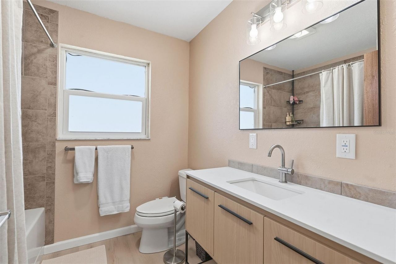 7891 1st Street Ne, Saint Petersburg, FL 33702 Photo