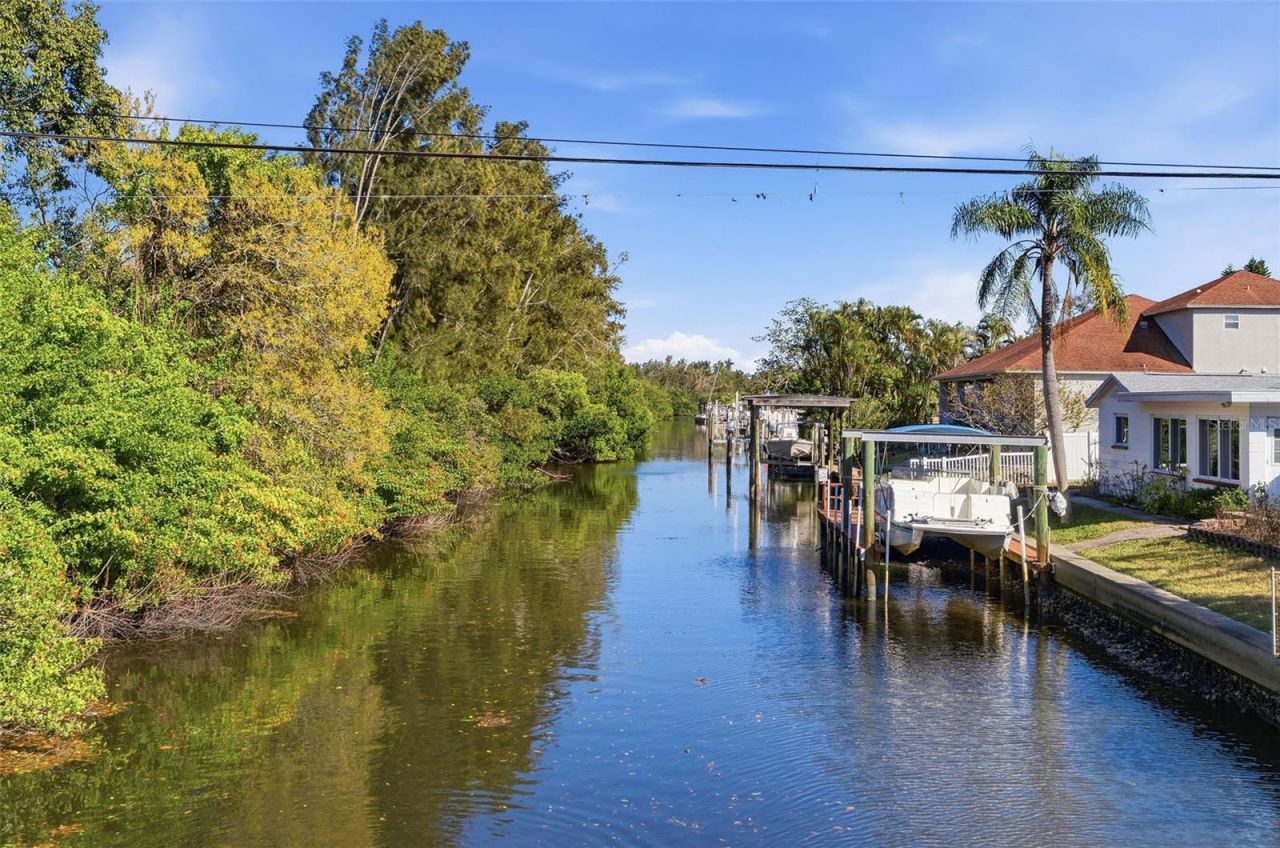 7891 1st Street Ne, Saint Petersburg, FL 33702 Photo