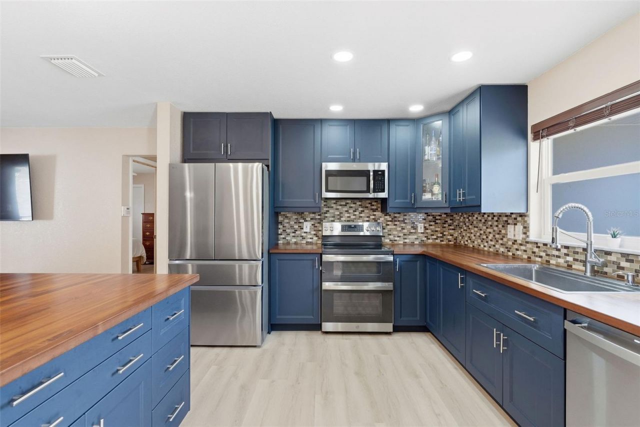 7891 1st Street Ne, Saint Petersburg, FL 33702 Photo