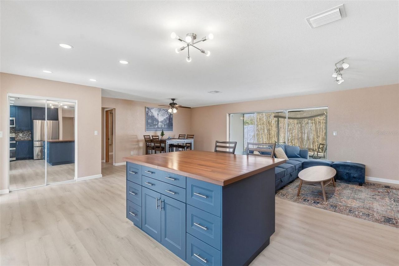 7891 1st Street Ne, Saint Petersburg, FL 33702 Photo