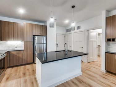 512 N Ewing Avenue, Unit 212, Dallas, TX 75203