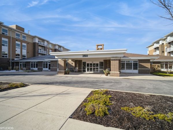 2150 Founders Drive, Unit 247, Northbrook, IL 60062