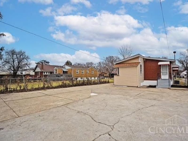1933 Northcut Avenue, Cincinnati, OH 45237 Photo 37