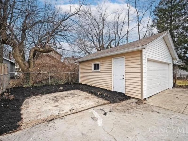 1933 Northcut Avenue, Cincinnati, OH 45237 Photo 38