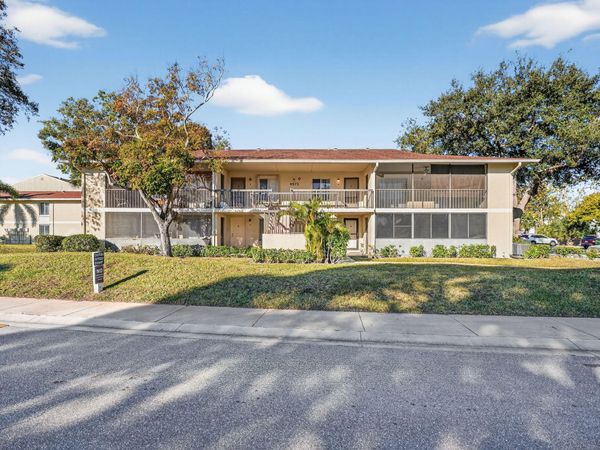 6572 Chasewood Drive, Unit F, Jupiter, FL 33458