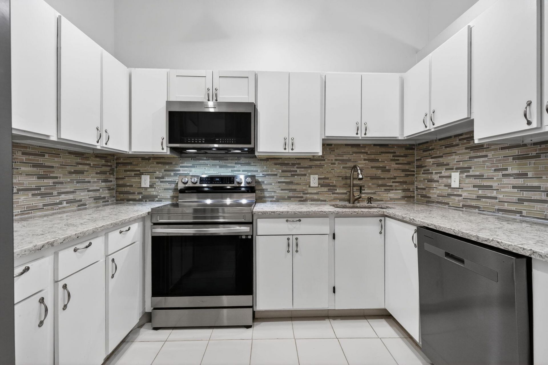 6572 Chasewood Drive, Unit F, Jupiter, FL 33458 Photo