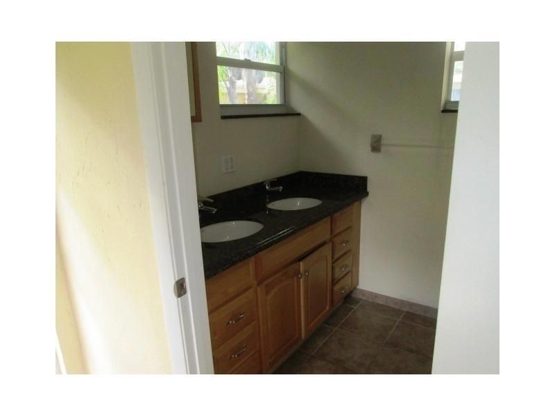 1604 NE 18th Street, Fort Lauderdale, FL 33305 Photo