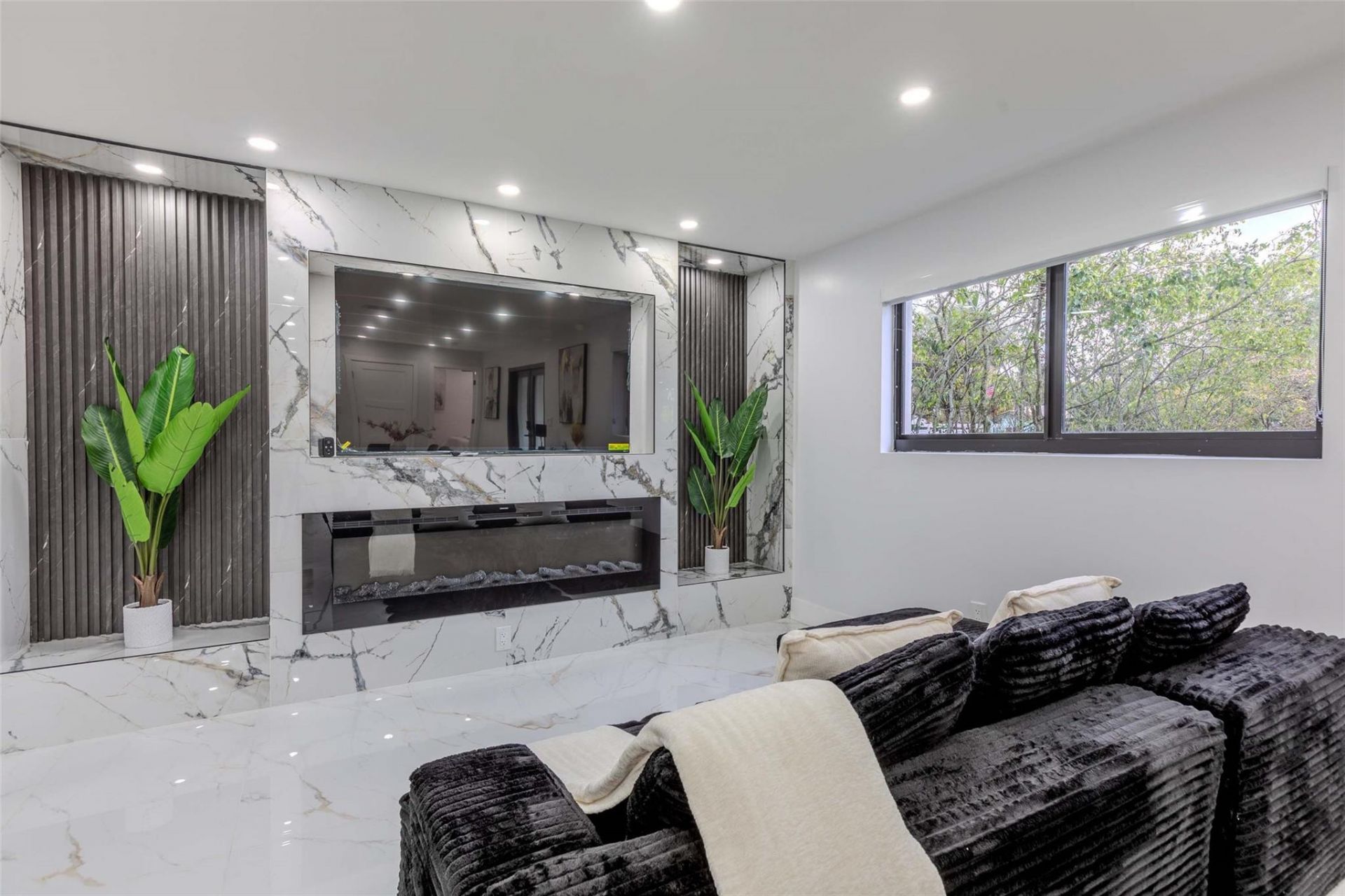 2633 NW Taft Street, Hollywood, FL 33020 Photo