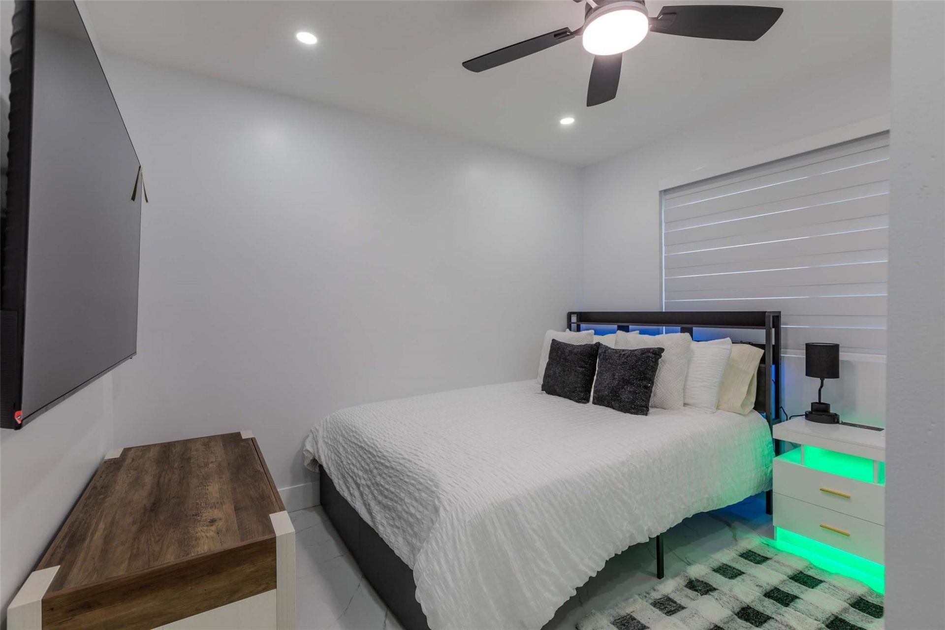 2633 NW Taft Street, Hollywood, FL 33020 Photo