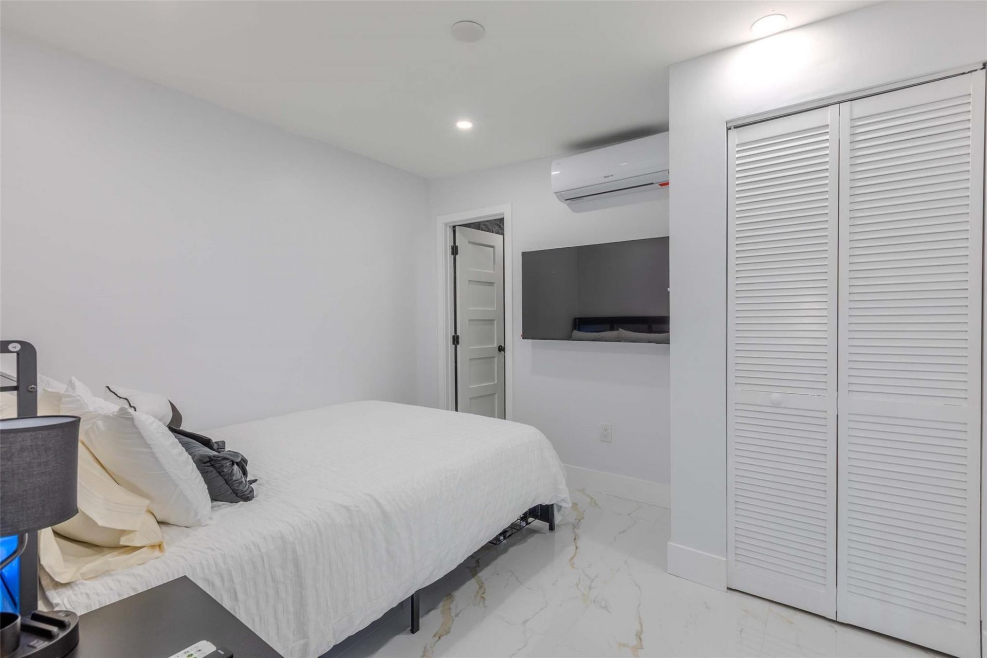 2633 NW Taft Street, Hollywood, FL 33020 Photo