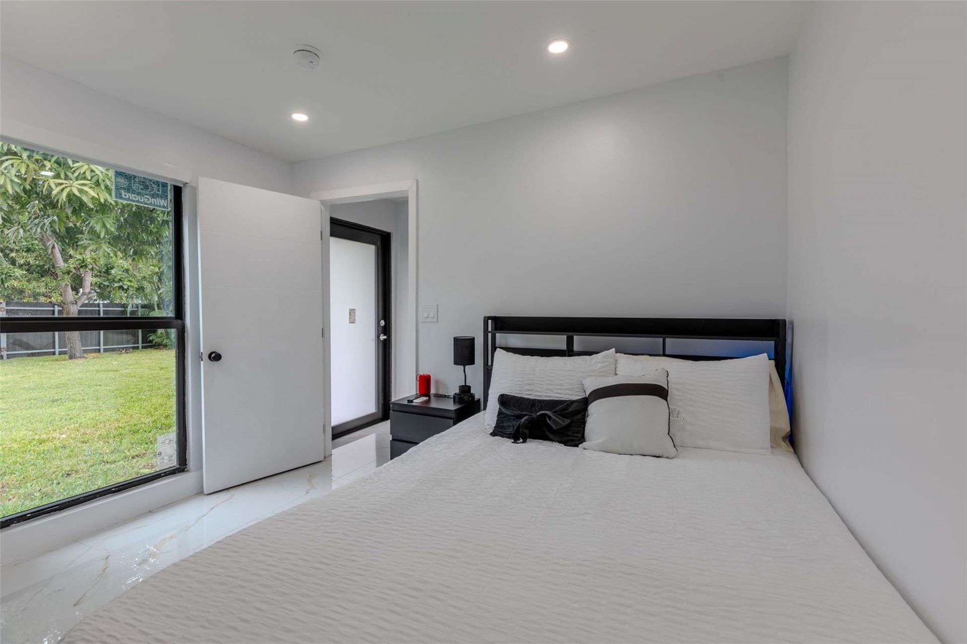 2633 NW Taft Street, Hollywood, FL 33020 Photo