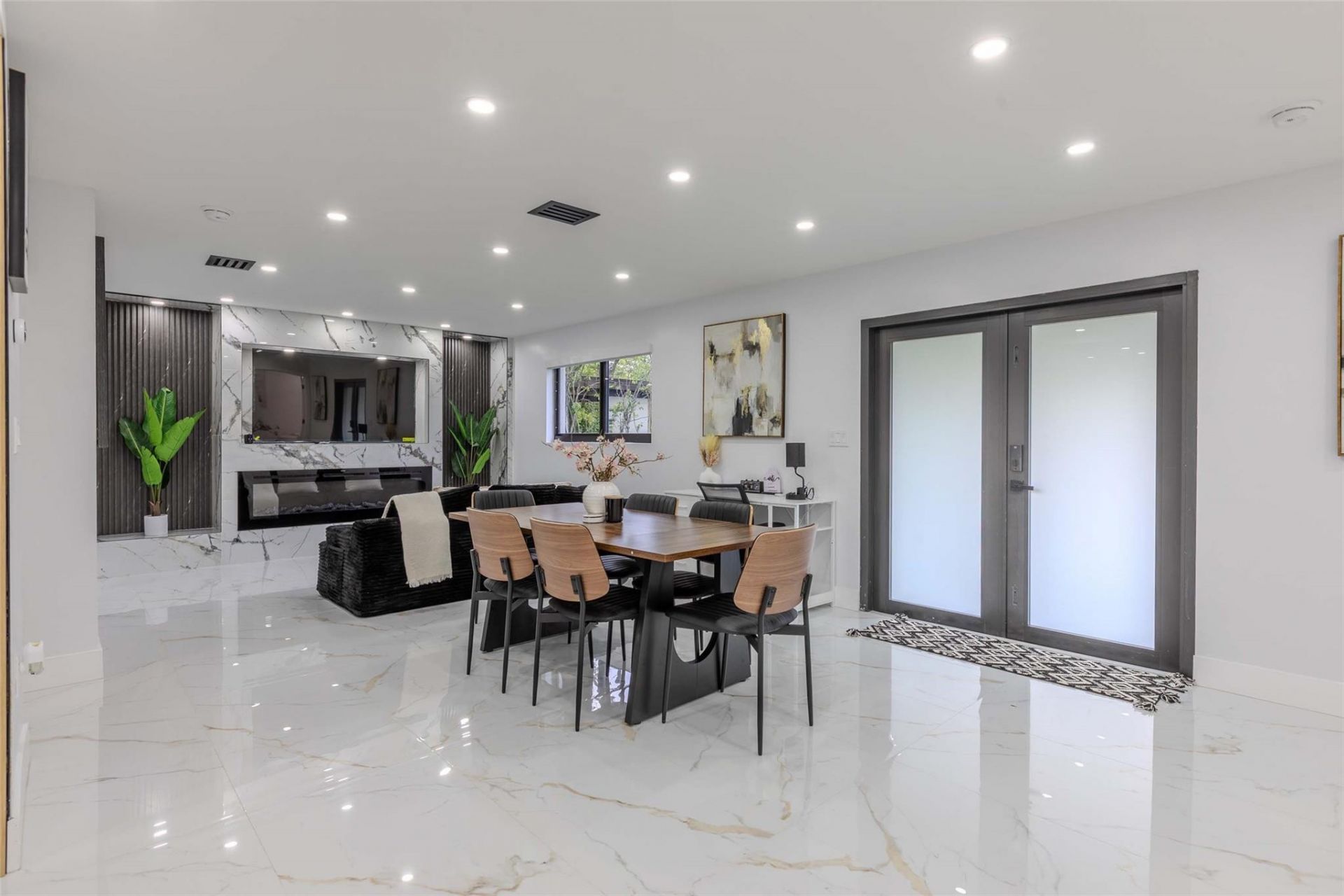 2633 NW Taft Street, Hollywood, FL 33020 Photo