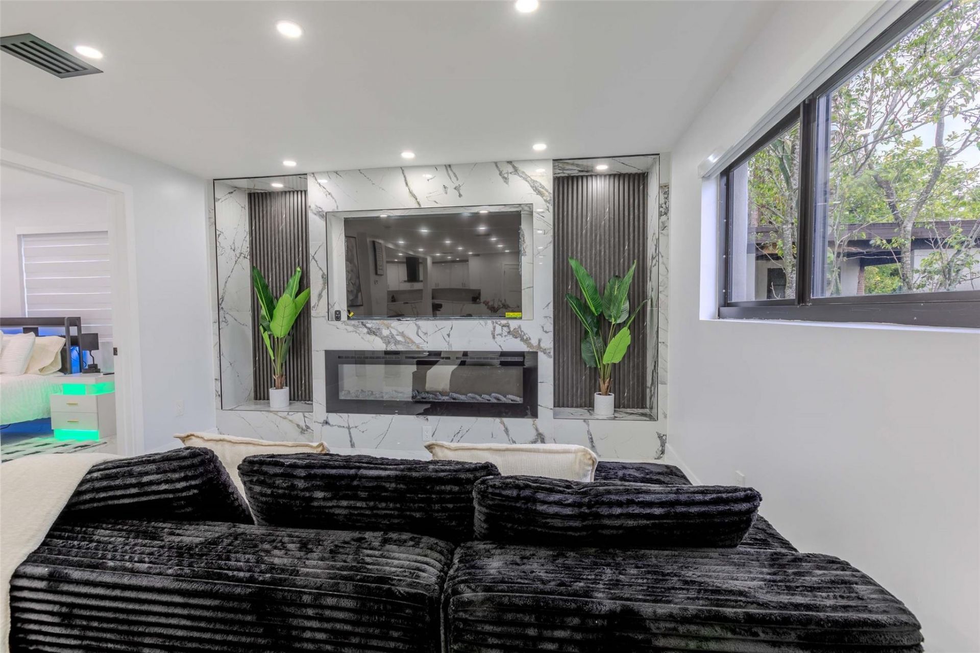 2633 NW Taft Street, Hollywood, FL 33020 Photo