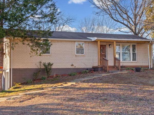 1504 Glennon Dr , Clarksville, TN 37042