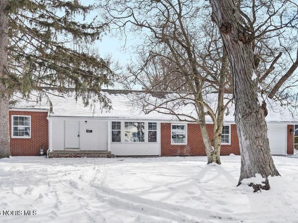 5845 Cook Drive, Toledo, OH 43615