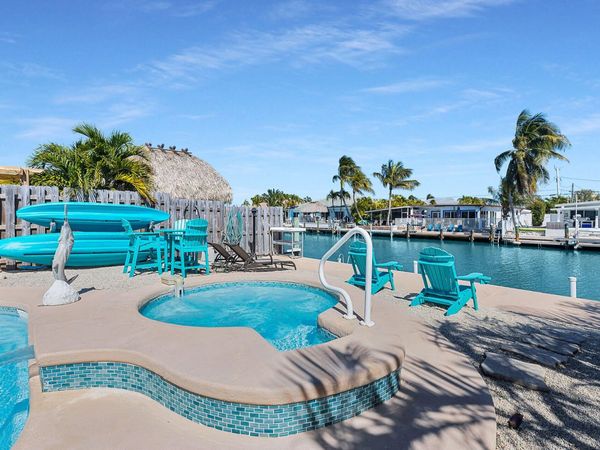 230 11Th Street, KEY COLONY, FL 33051