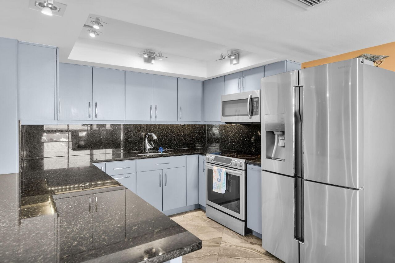 2000 Coco Plum Drive, Unit APT 1403, Marathon, FL 33050 Photo