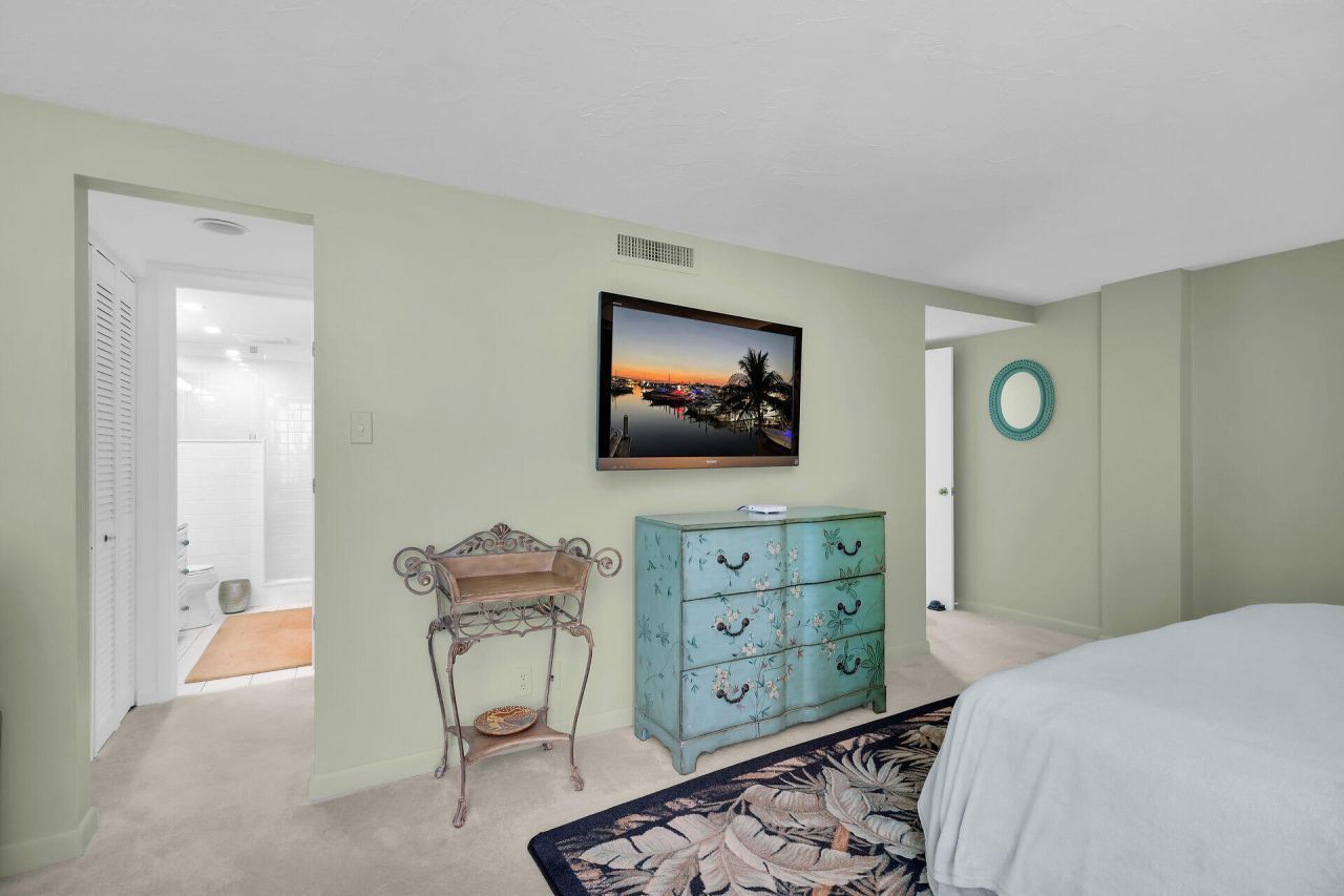 2000 Coco Plum Drive, Unit APT 1403, Marathon, FL 33050 Photo