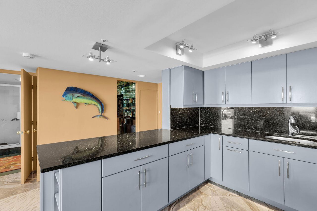 2000 Coco Plum Drive, Unit APT 1403, Marathon, FL 33050 Photo