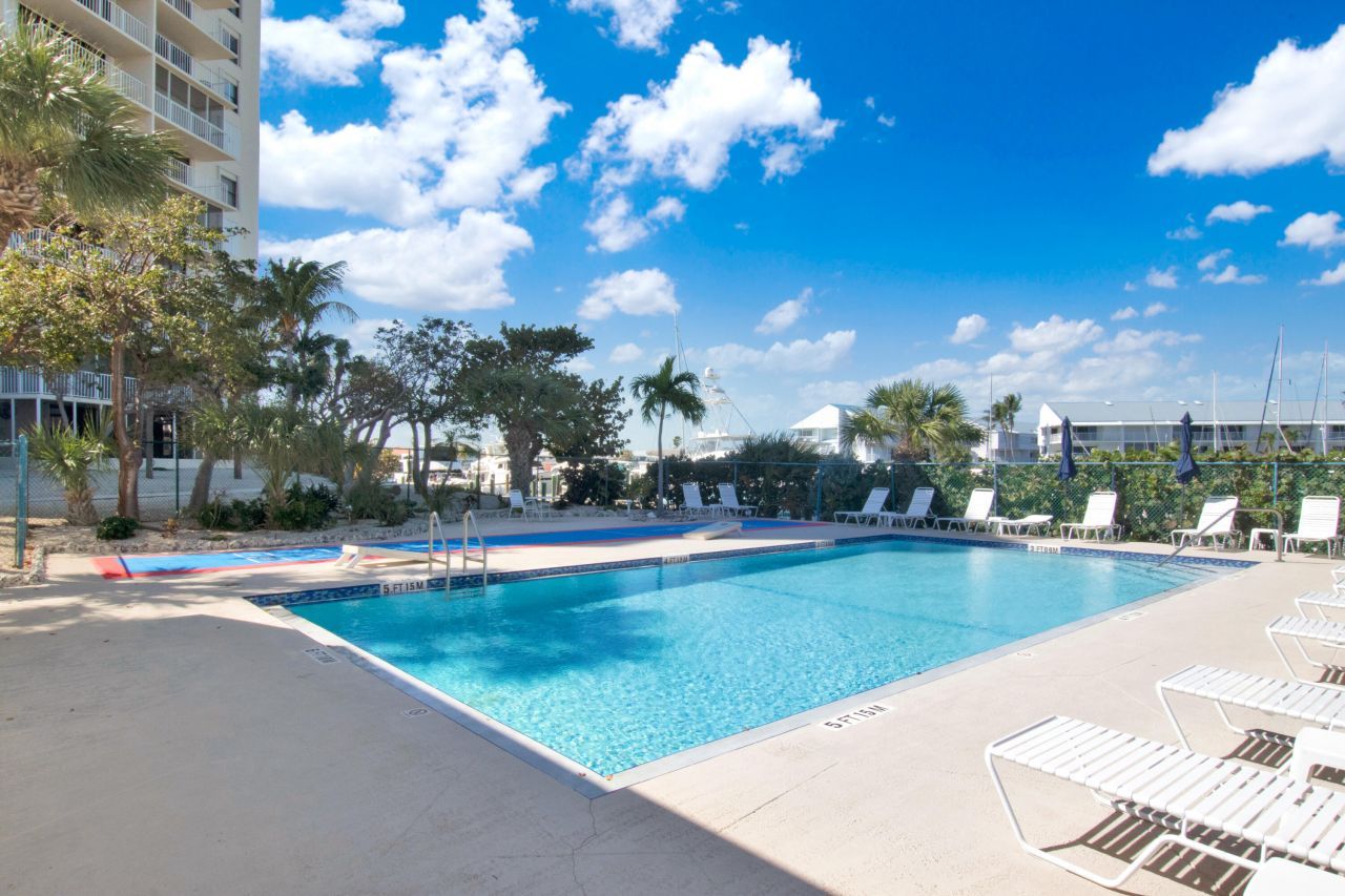 2000 Coco Plum Drive, Unit APT 1403, Marathon, FL 33050 Photo