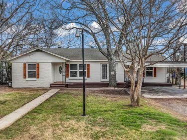 3521 Kenwood Avenue, Fort Worth, TX 76116