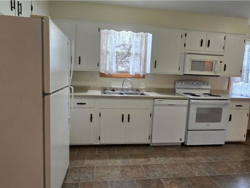 79 2nd Street Street, Frazeysburg, OH 43822 Photo 16