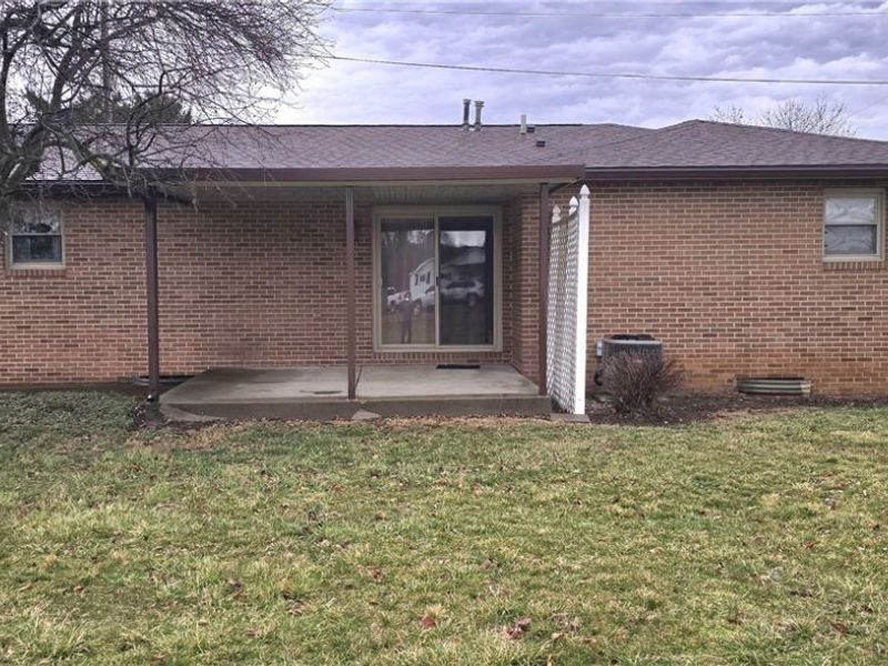 79 2nd Street Street, Frazeysburg, OH 43822 Photo 3