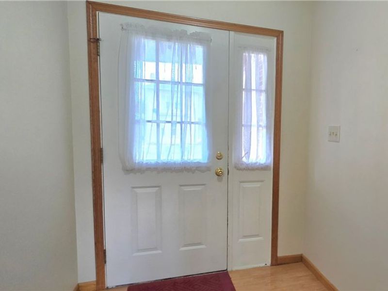 79 2nd Street Street, Frazeysburg, OH 43822 Photo 9