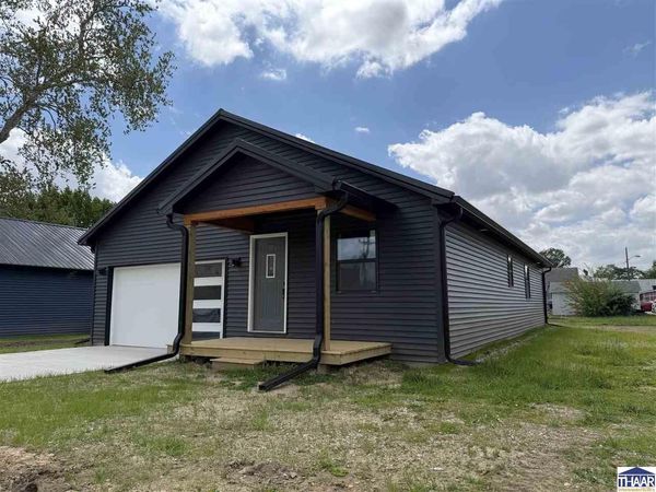 118 N Third Street, Farmersburg, IN 47850