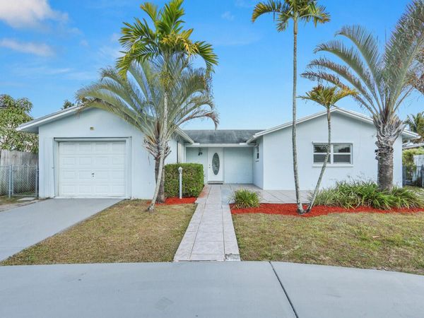 22600 SW 65th Way, Boca Raton, FL 33428