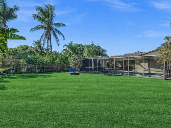 895 NW 87th Avenue, Coral Springs, FL 33071