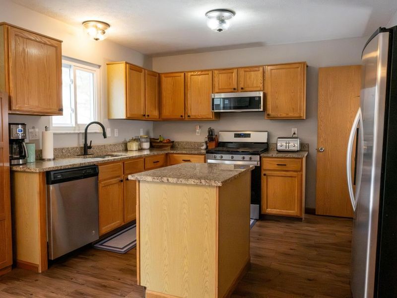 2361 Sunladen Drive, Grove City, OH 43123 Photo 10