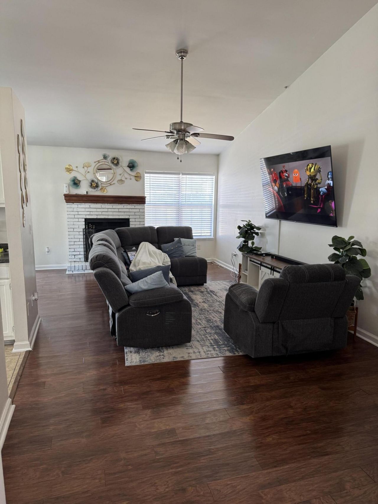 253 Two Hitch Road Photo 5