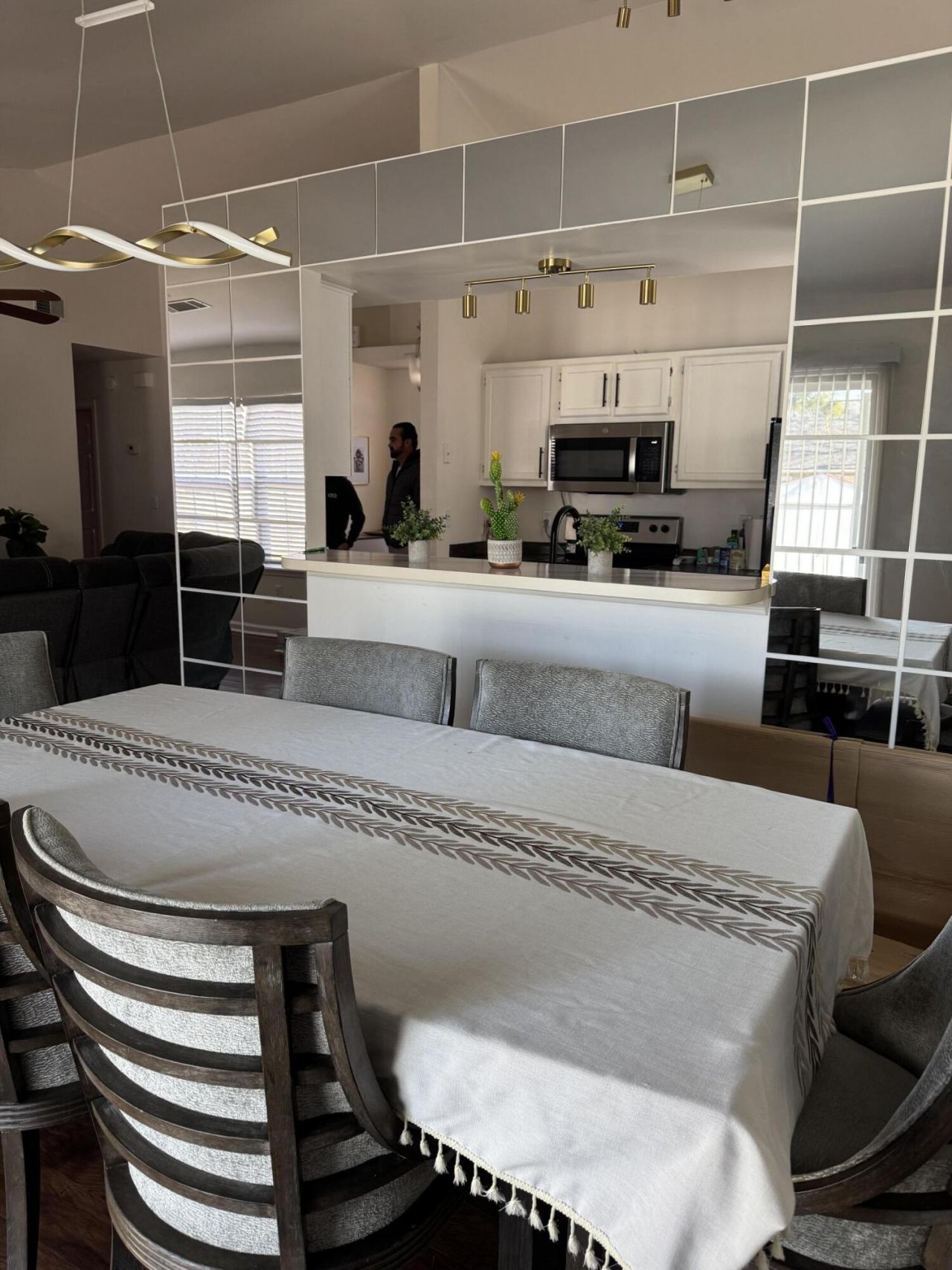 253 Two Hitch Road Photo 7