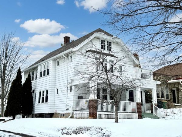 3561 N Murray AVENUE, Unit 3563, Shorewood, WI 53211